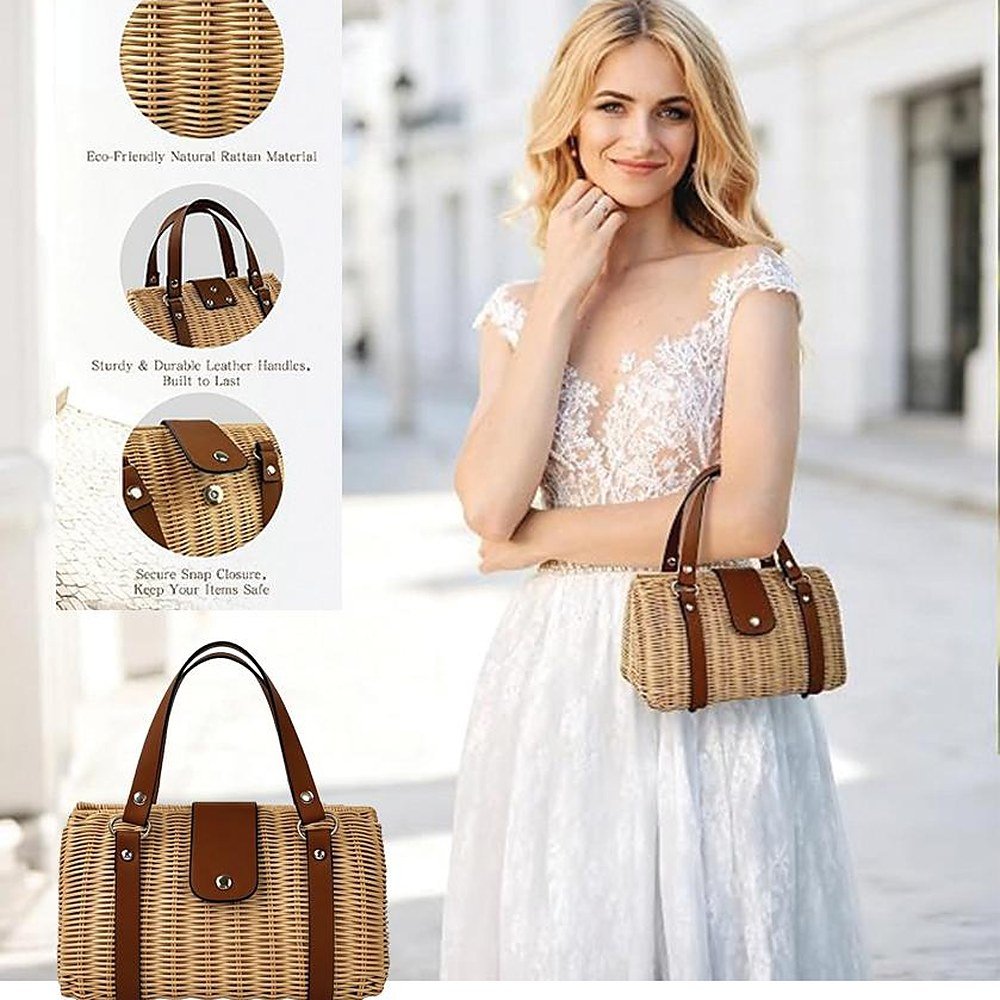 Straw handbags