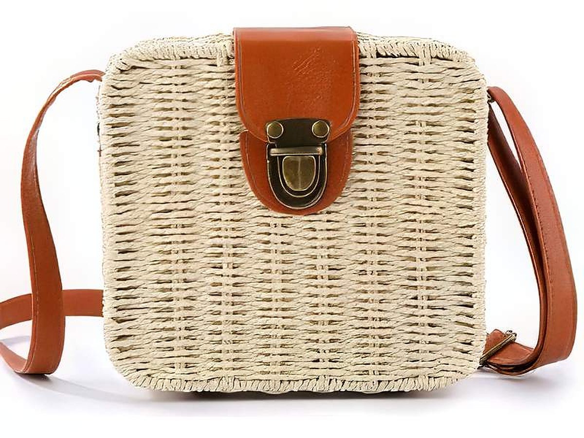 Straw bucket bag